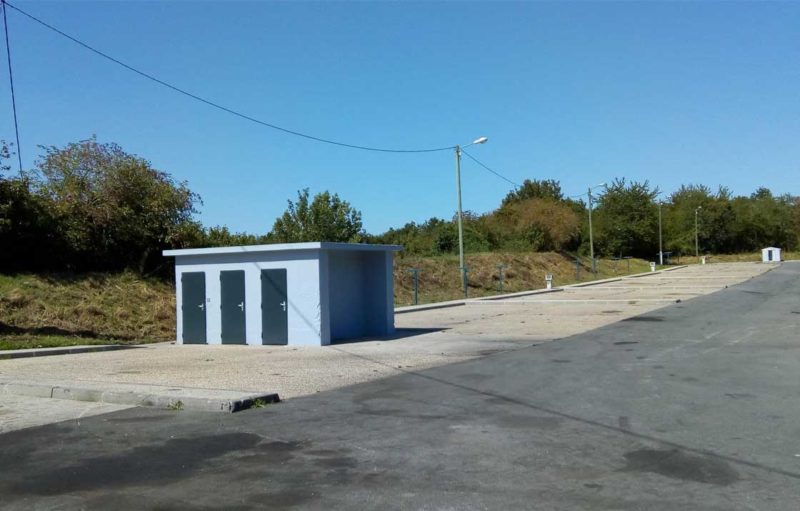 Photo représentant l'aire d'accueil des gens du voyage située sur la commune de Bernay